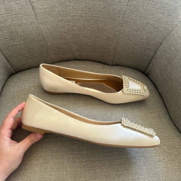 NWOT: Badgley Mischka Emerie Satin Flats - Picture 1 of 8